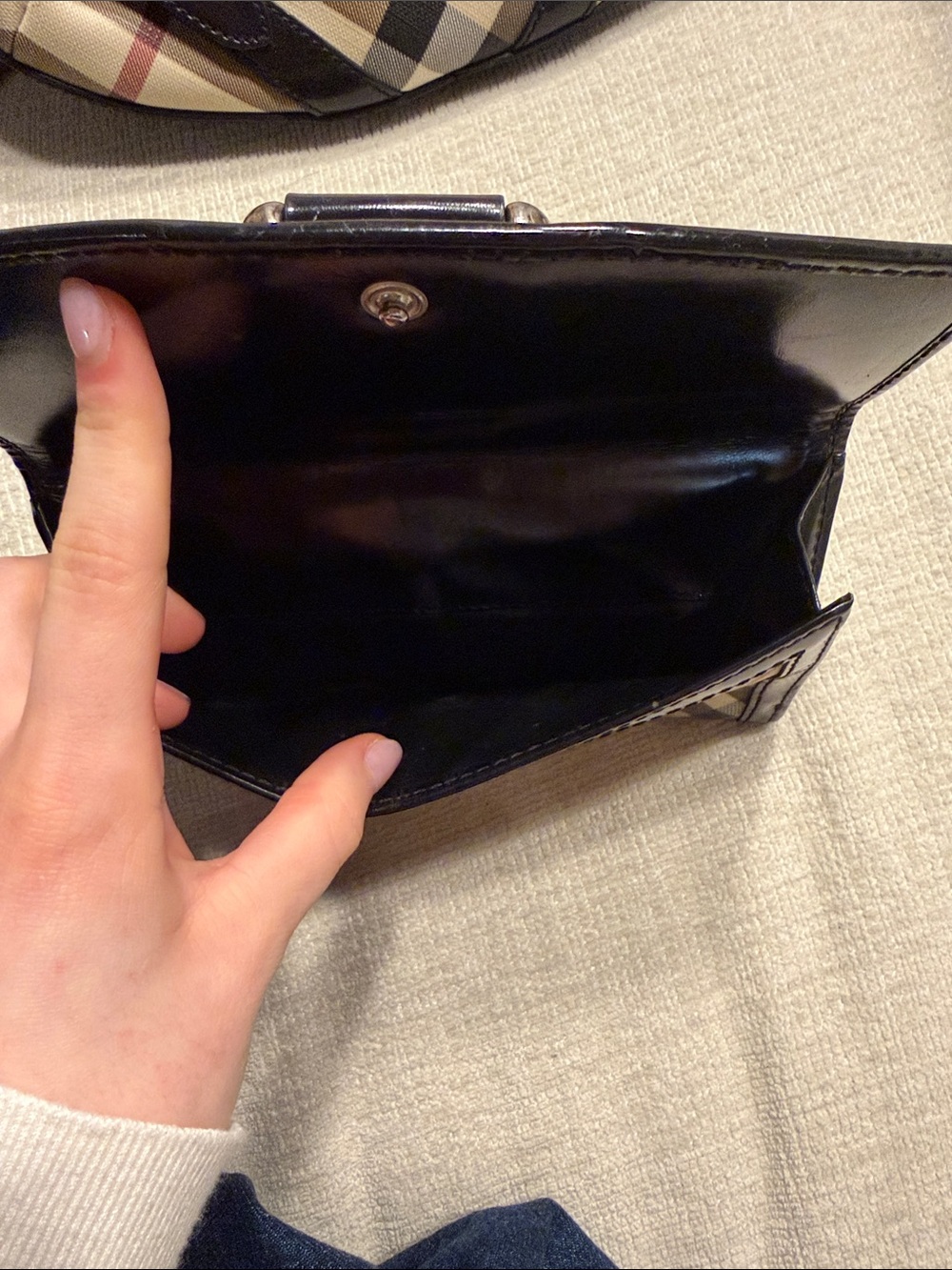 Burberry Beige Check Wallet with Black Trim and Metal D-Ring - Picture 2 of 6